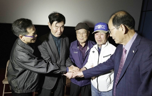 45年前實施戒嚴令時的四·五事件…「礦工和鎮壓警察都是受害者」。